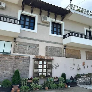  Maison d'hôtes Local Living Edi Albanie